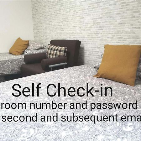 Lx -- Self Check-In -- Room Number & Password Is In The Following Email Tokyo Bagian luar foto